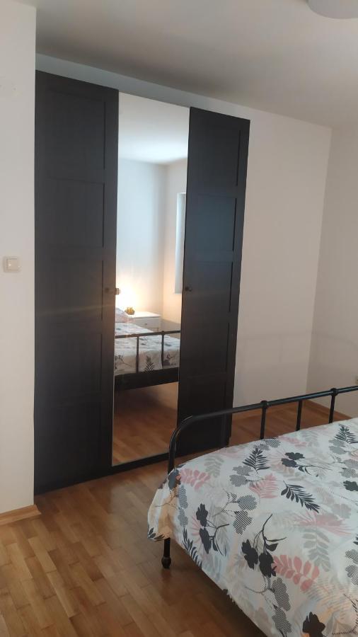 Apartment Ive Krk Town Exteriör bild