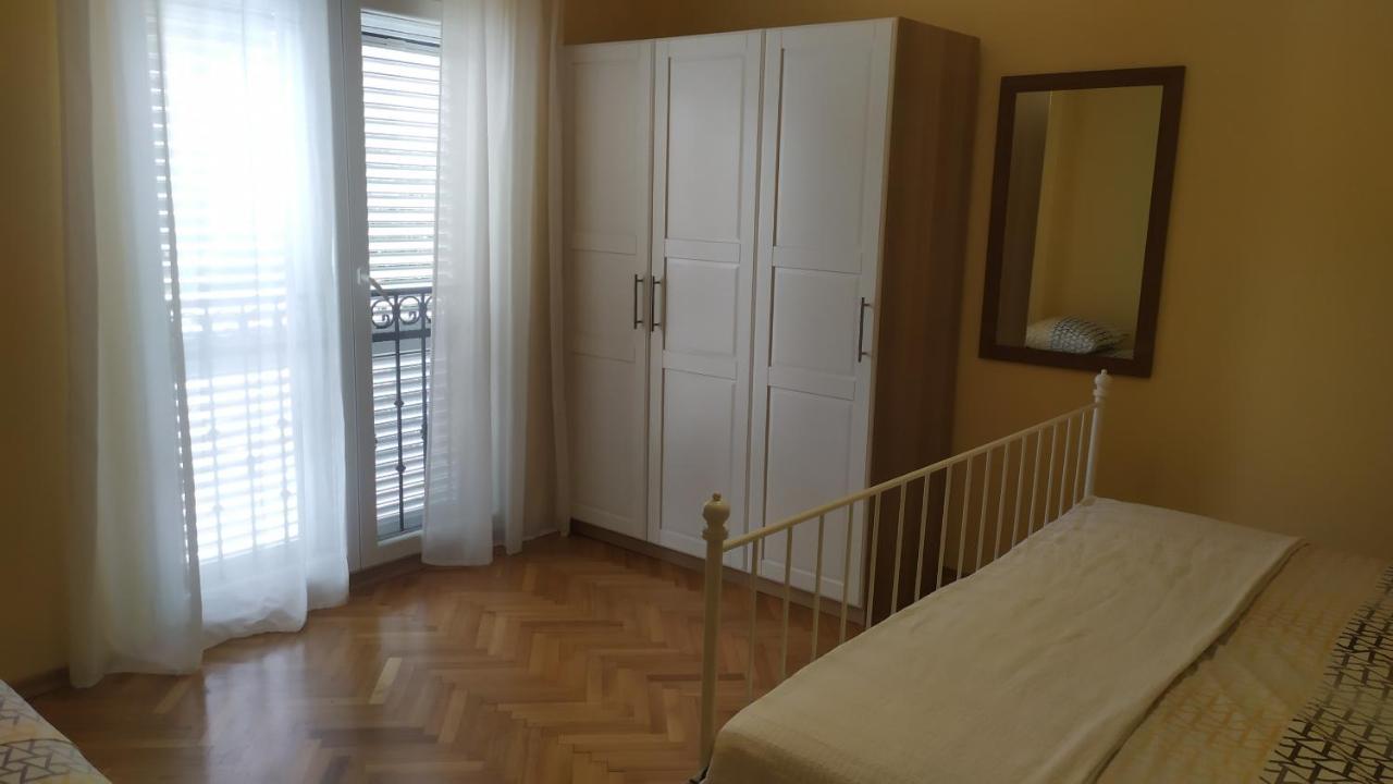 Apartment Ive Krk Town Exteriör bild